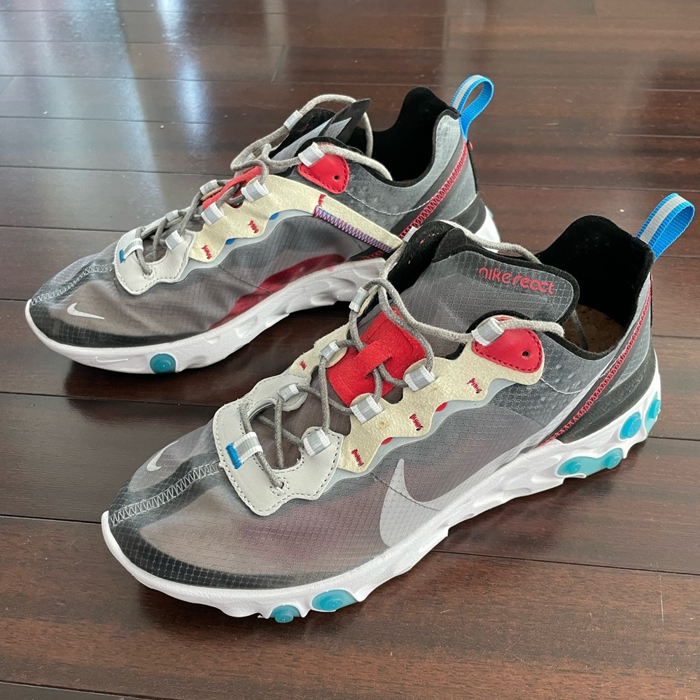 NIKE REACT ELEMENT 87
DARK GREY/PURE PLATINUM